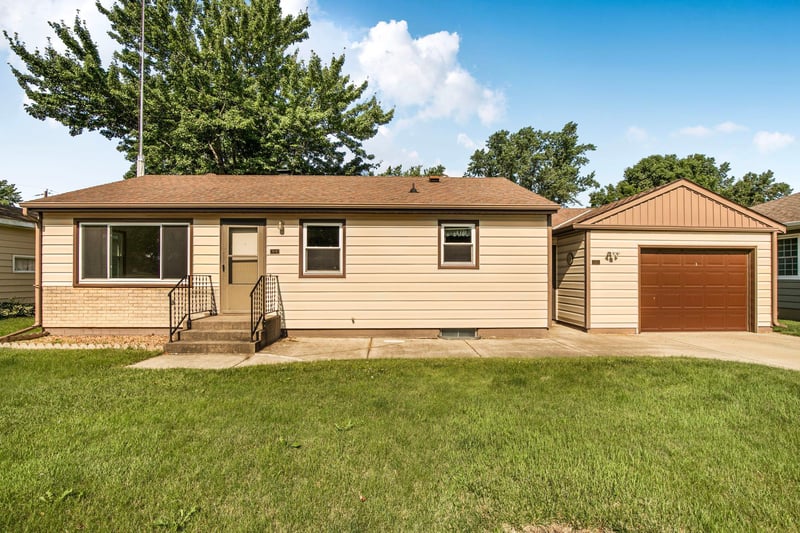 515 6th Ave N, Cold Spring, MN 56320