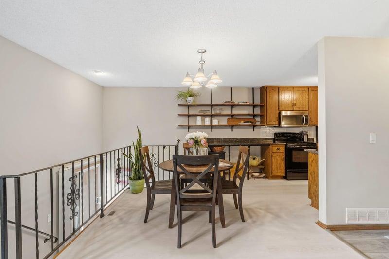 8545 Maplebrook Pw N, Brooklyn Park, MN 55445