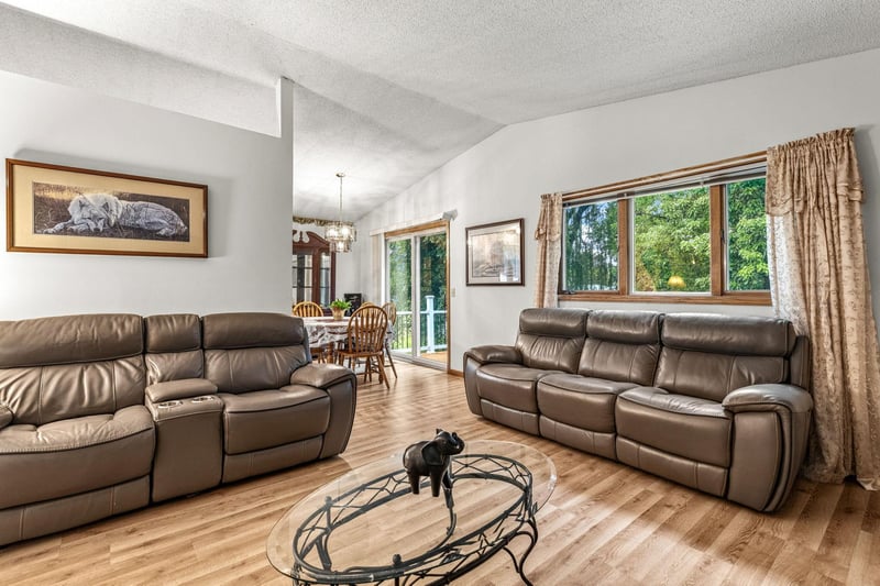 6672 Dawn Way, Inver Grove Heights, MN 55076