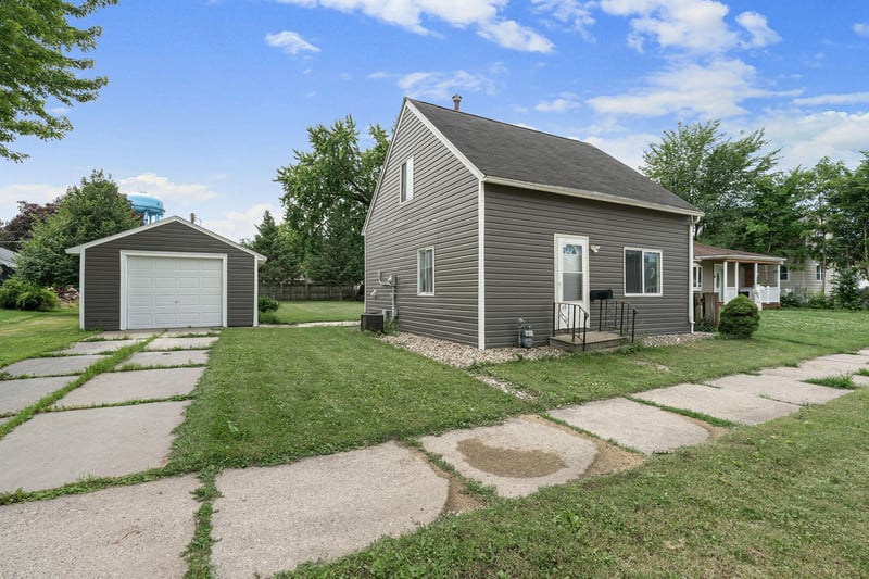1810 1st Ave SE, Austin, MN 55912