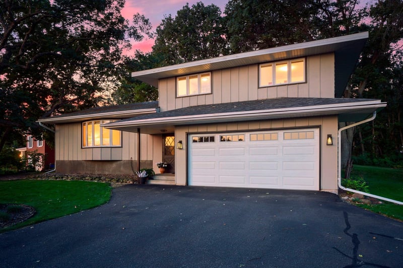 61 Flandrau Pl, Saint Paul, MN 55106