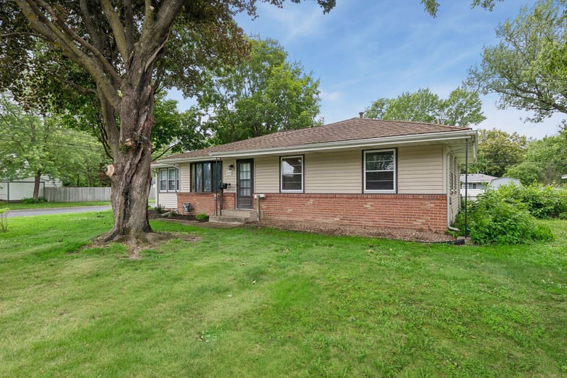 9148 2nd Ave S, Bloomington, MN 55420