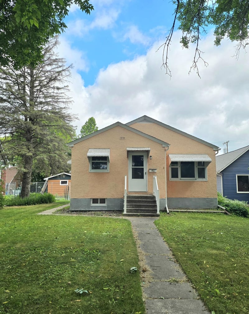 416 10th St, International Falls, MN 56649