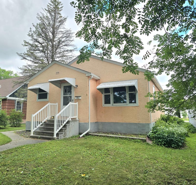 416 10th St, International Falls, MN 56649