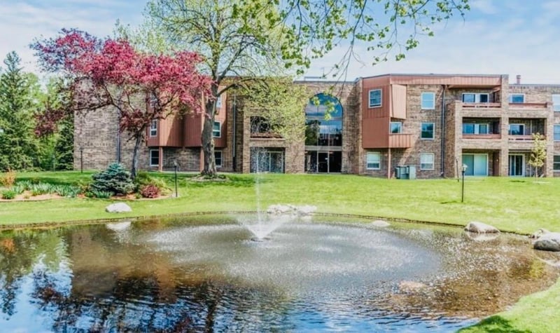 2230 Midland Grove Rd #305, Roseville, MN 55113