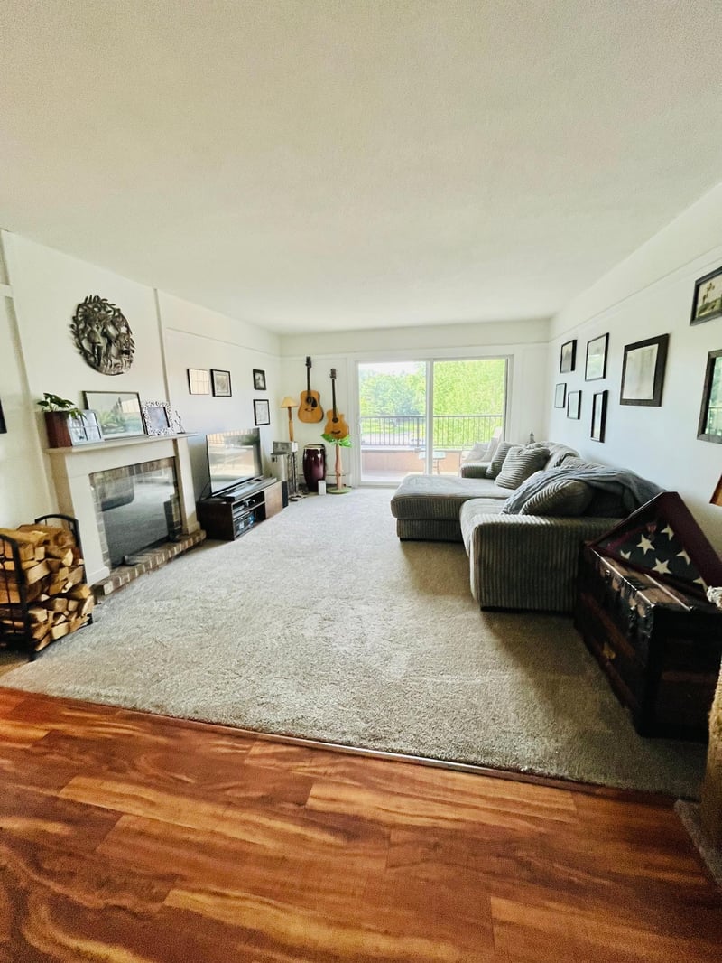 2230 Midland Grove Rd #305, Roseville, MN 55113