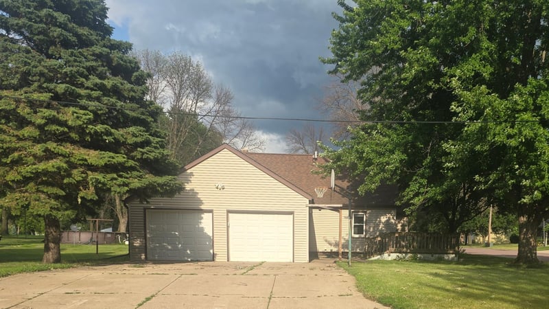 701 Mountain Lake Rd, Mountain Lake, MN 56159
