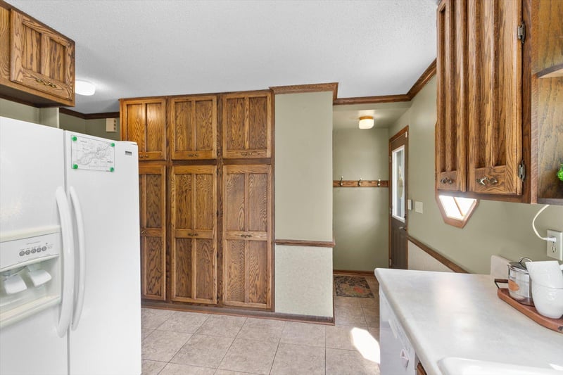 1561 Chamber St, Saint Paul, MN 55106