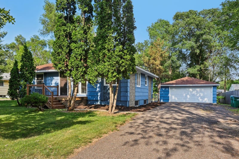 11341 Palm St NW, Coon Rapids, MN 55448