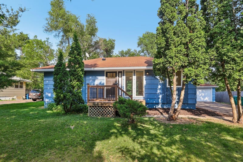11341 Palm St NW, Coon Rapids, MN 55448