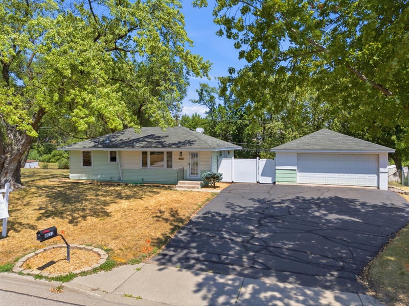 8031 Hadley Ave S, Cottage Grove, MN 55016