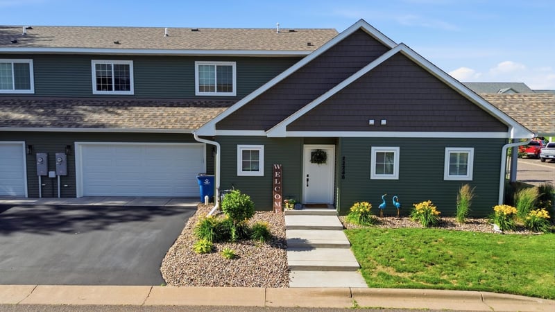 22294 Lilac Way, Forest Lake, MN 55025