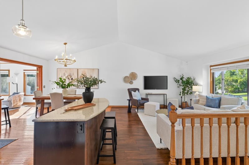 17462 Logans Dr, Eden Prairie, MN 55346
