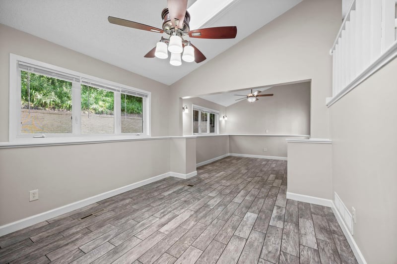 3633 Windtree Dr, Eagan, MN 55123