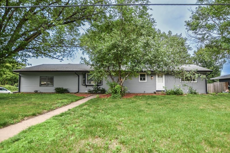 6631 Jackson St NE, Fridley, MN 55432