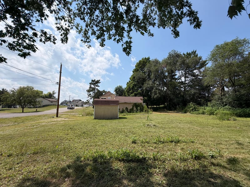 3164 Centerville Rd, Vadnais Heights, MN 55127