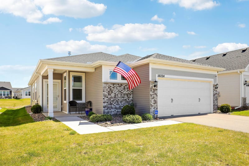10224 Ironwood Ln, Rogers, MN 55374