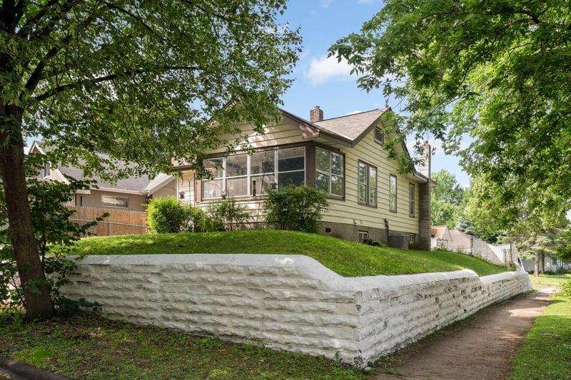 837 Pedersen St, Saint Paul, MN 55119