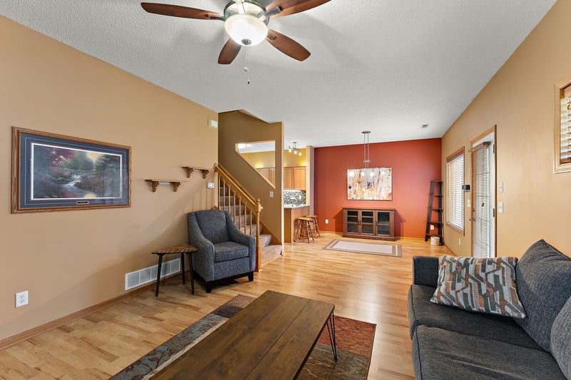 7858 Marilyn Dr, Lino Lakes, MN 55014