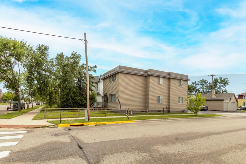 721 Beltrami Ave NW, Bemidji, MN 56601