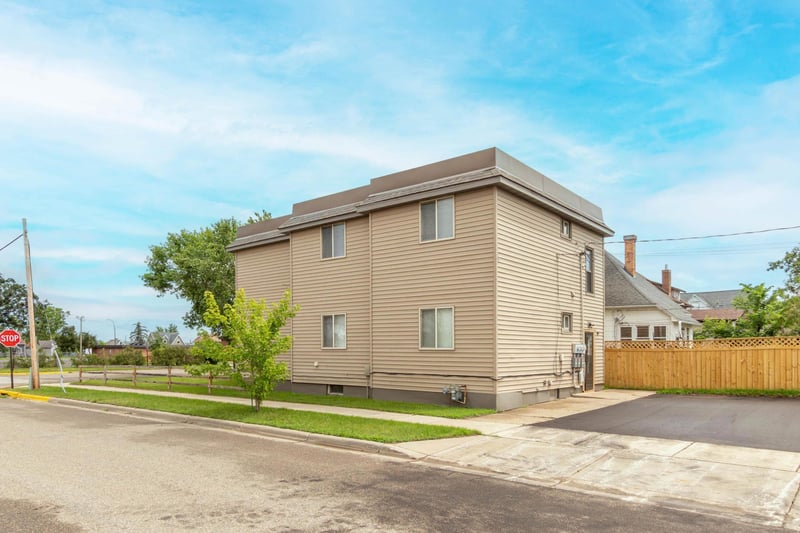 721 Beltrami Ave NW, Bemidji, MN 56601