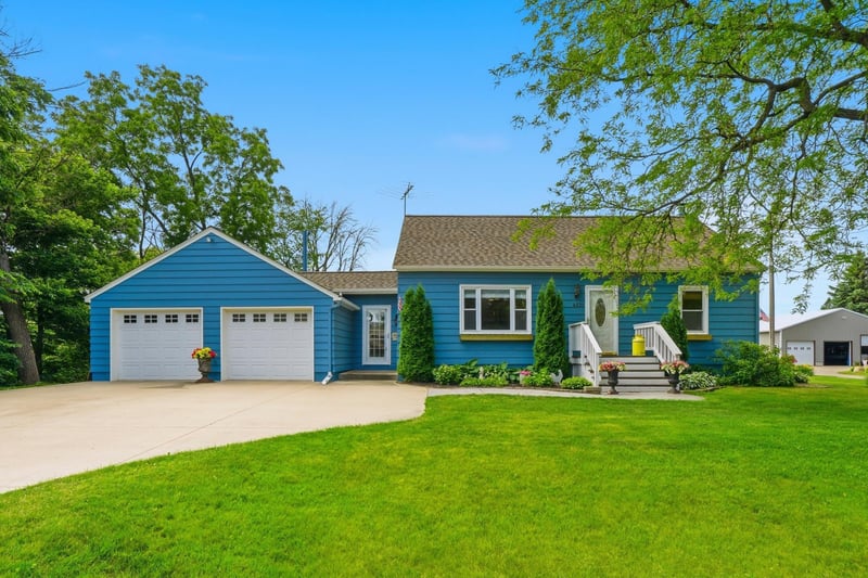 4230 220th St W, Farmington, MN 55024