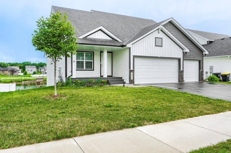 5832 178th St W, Lakeville, MN 55044