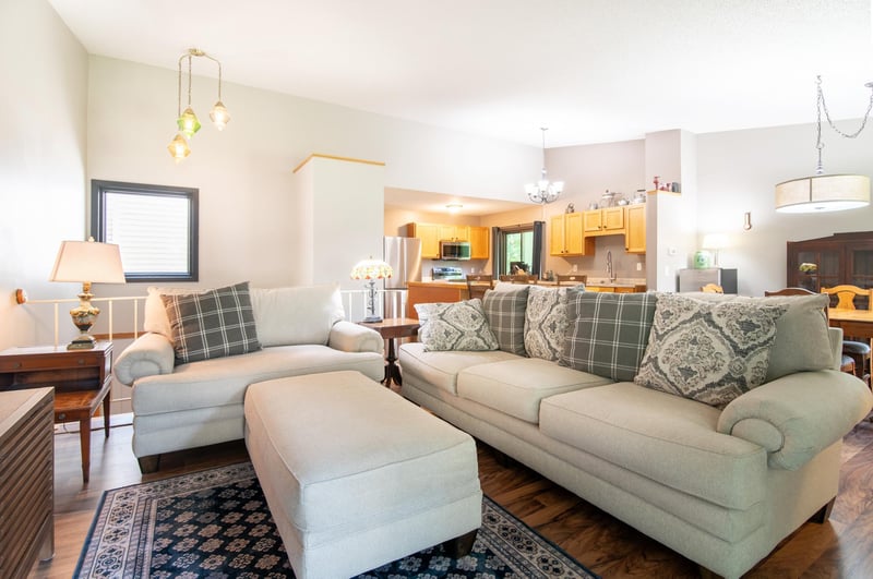 532 Pleasant Dr, Hastings, MN 55033