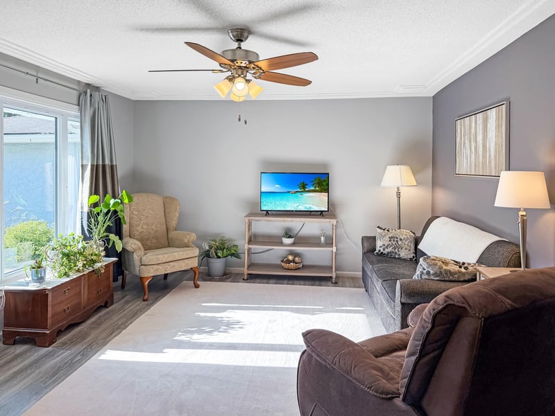 13994 Holyoke Ct, Apple Valley, MN 55124