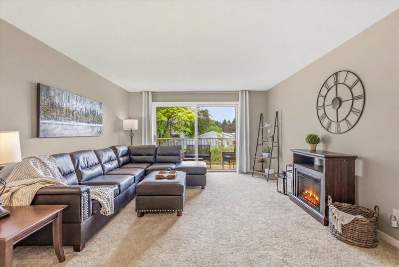 132 Demont Ave #221, Little Canada, MN 55117