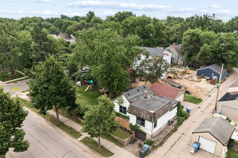 2241 E 57th St, Minneapolis, MN 55417