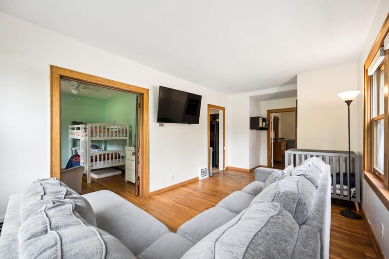 2241 E 57th St, Minneapolis, MN 55417