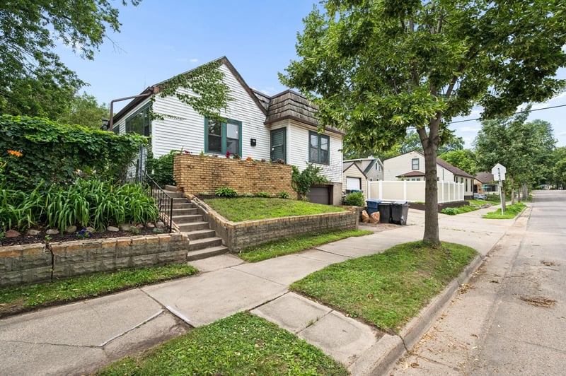 2241 E 57th St, Minneapolis, MN 55417