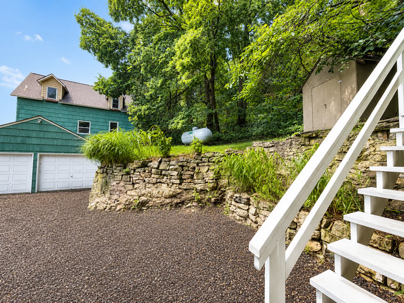 495 North St, Fountain City, WI 54629