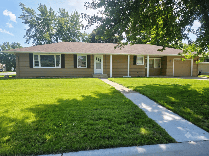 301 S Walnut St, Belle Plaine, MN 56011