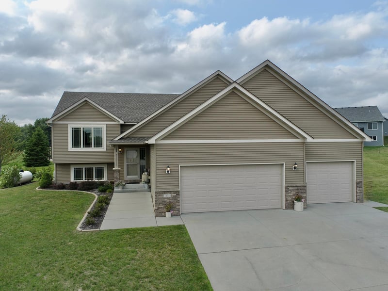 1474 Grand View Ln SE, Mazeppa, MN 55956