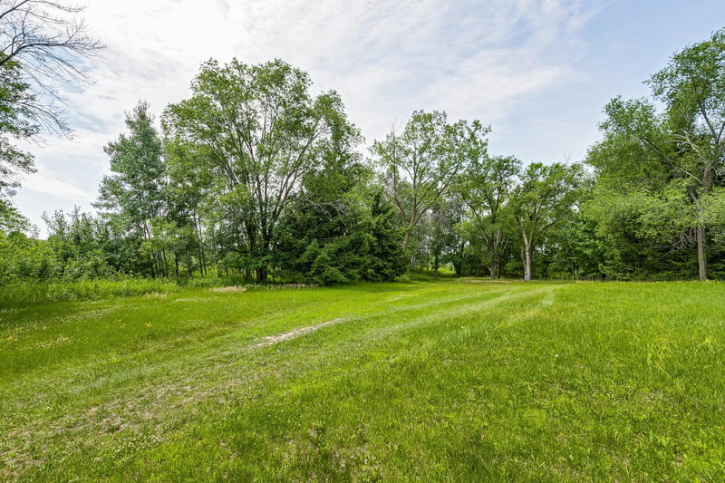 5715 Hodgson Rd, Shoreview, MN 55126