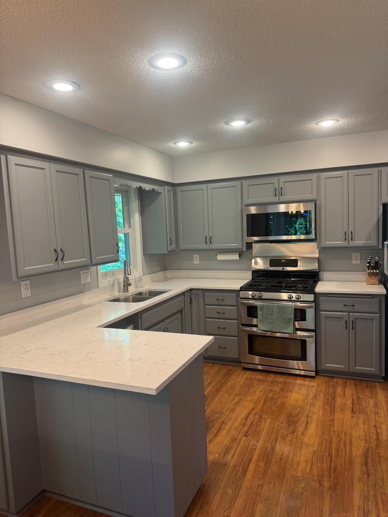 404 Highland Dr, Chanhassen, MN 55317