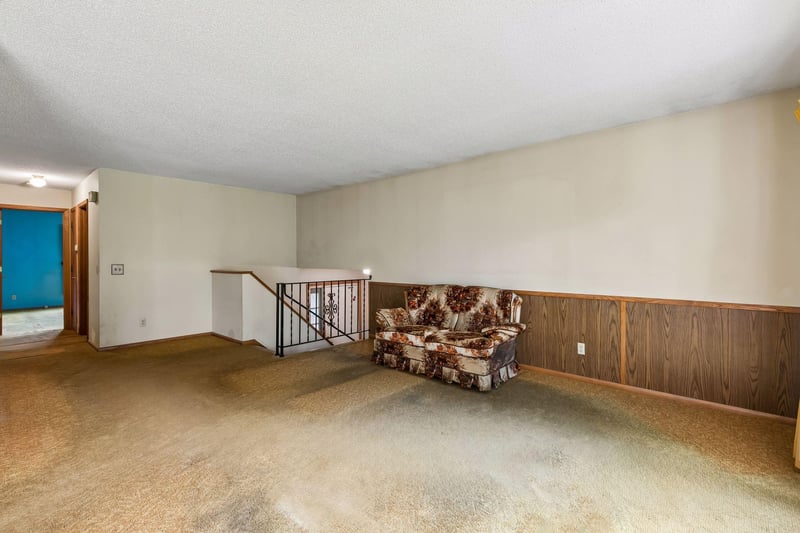 2390 50th St E, Inver Grove Heights, MN 55076