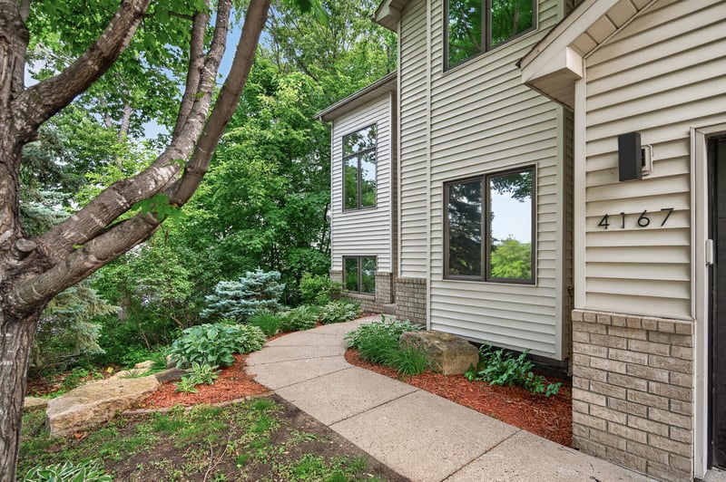 4167 Eau Claire Trl NE, Prior Lake, MN 55372