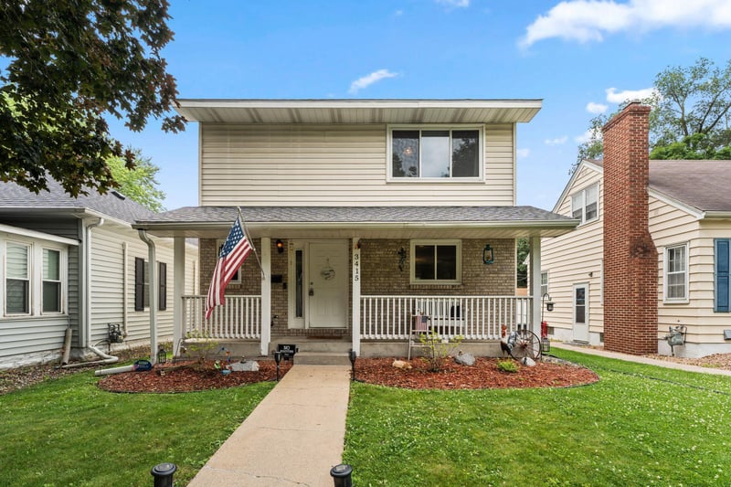 3415 Grimes Ave N, Robbinsdale, MN 55422