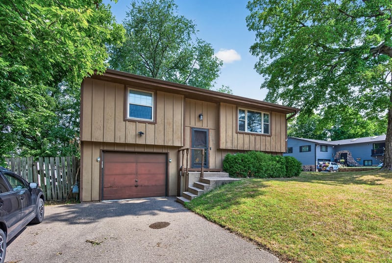 5190 Three Points Blvd, Mound, MN 55364