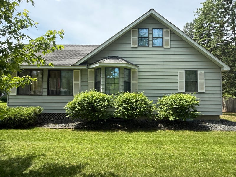 8428 Eastwood Rd, Mounds View, MN 55112