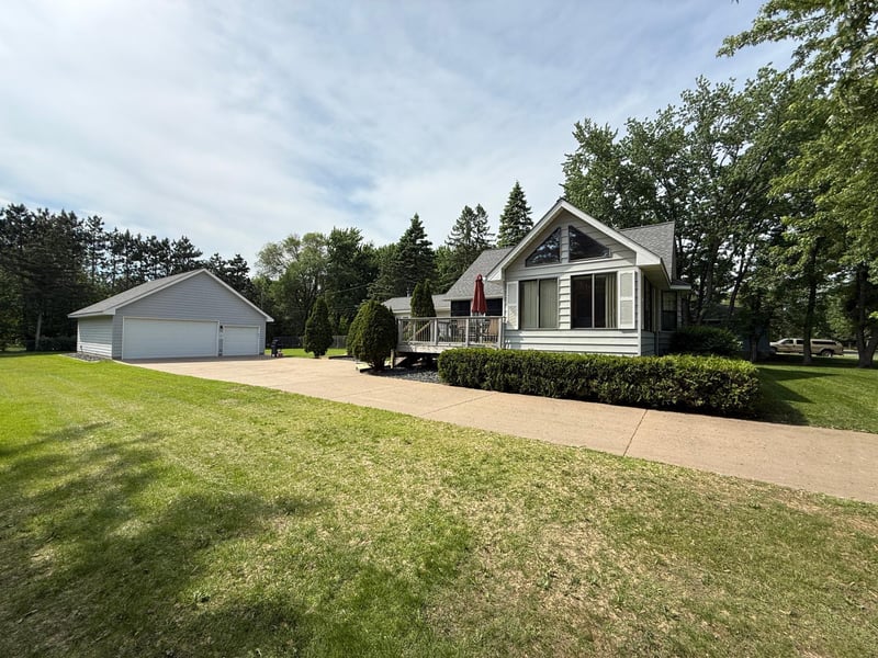 8428 Eastwood Rd, Mounds View, MN 55112