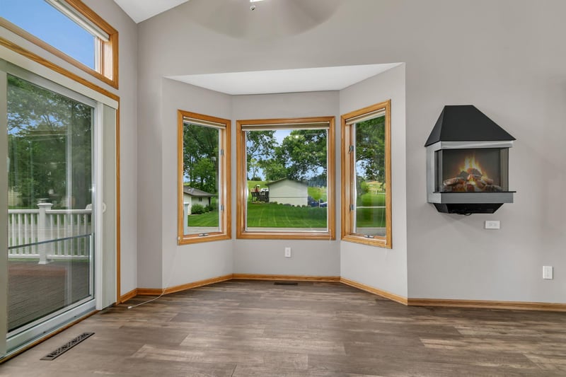 2215 Imperial Dr, Saint Cloud, MN 56301