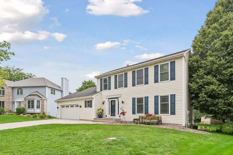 2024 Northview Ln NE, Rochester, MN 55906