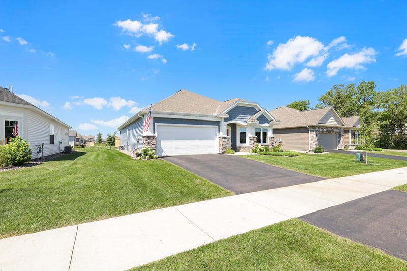 702 Kasota Ave, Jordan, MN 55352