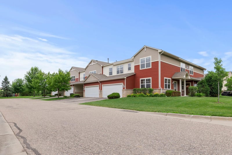 1646 White Pine Way #B, Carver, MN 55315