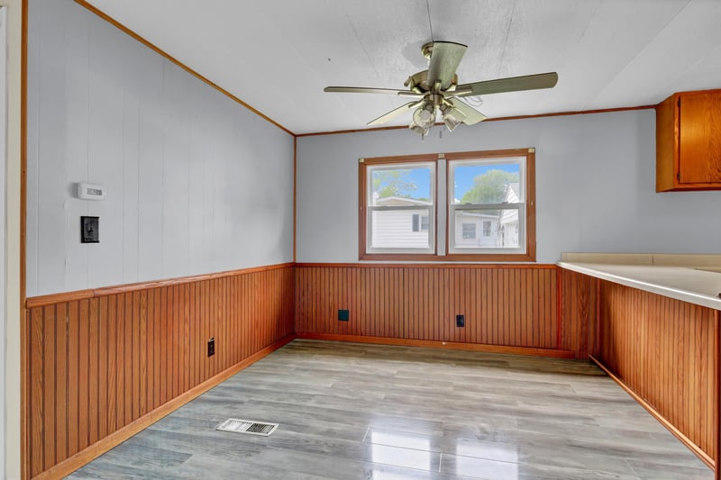 900 Louise Ln, Lake City, MN 55041