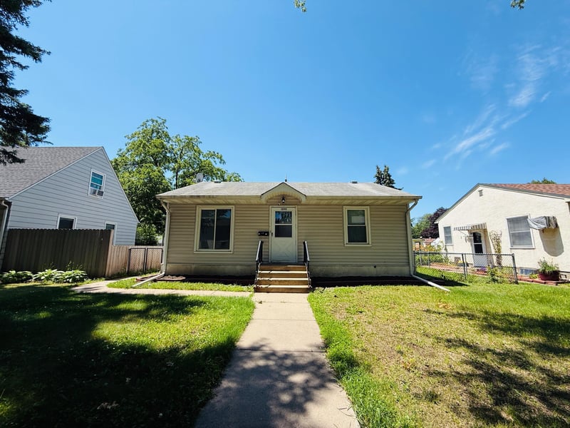 1299 Matilda St, Saint Paul, MN 55117